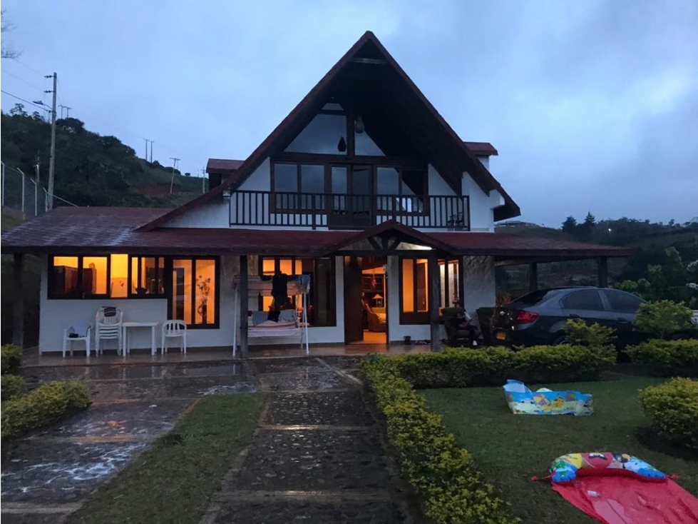 HERMOSO CHALET EN VENTA O RENTA - 2