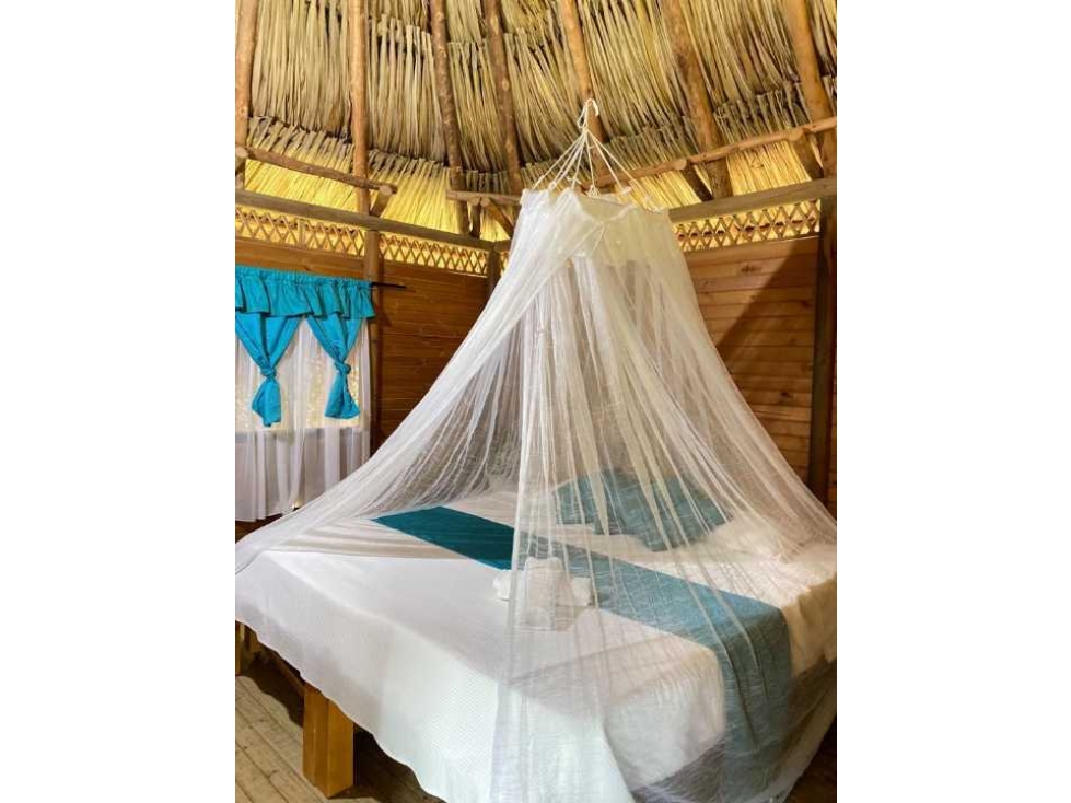 Hermoso hostal con 7 cabañas, 9052m2, acceso a rio, parque tayrona - 1