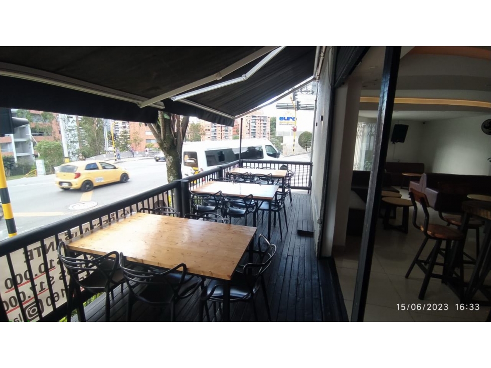 HERMOSO LOCAL COMERCIAL EN ENVIGADO EN AV PRINCIPAL SUPER COMERCIAL — foto 5