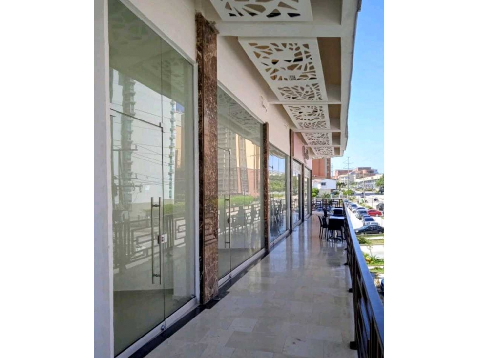 HERMOSO LOCAL EN ARRIENDO ALTOS RIOMAR BARRANQUILLA — foto 3
