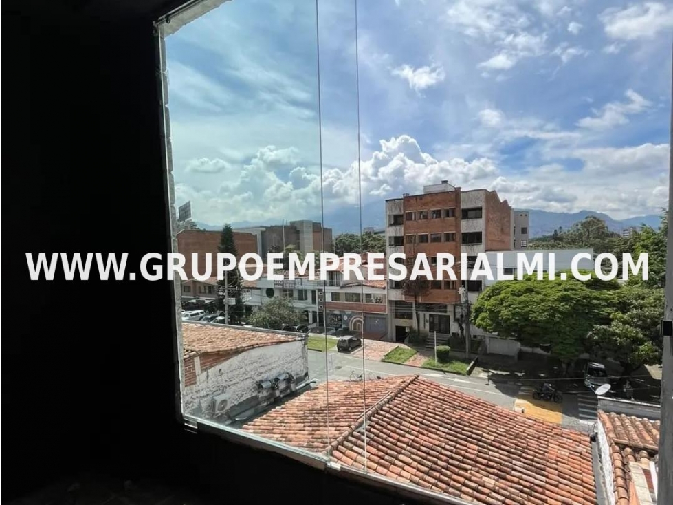 ESPECTACULAR LOCAL EN ARRIENDO - SECTOR LAURELES COD: 29552 - 4