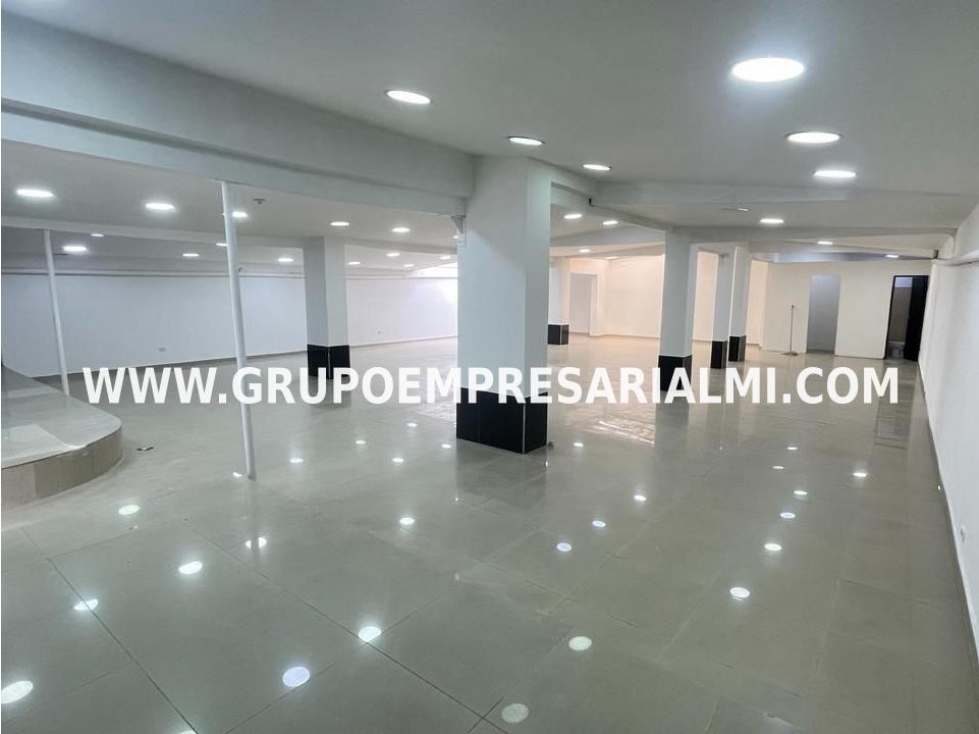 HERMOSO LOCAL EN ARRIENDO - SECTOR SANTA GEMA COD: 29374 - 1