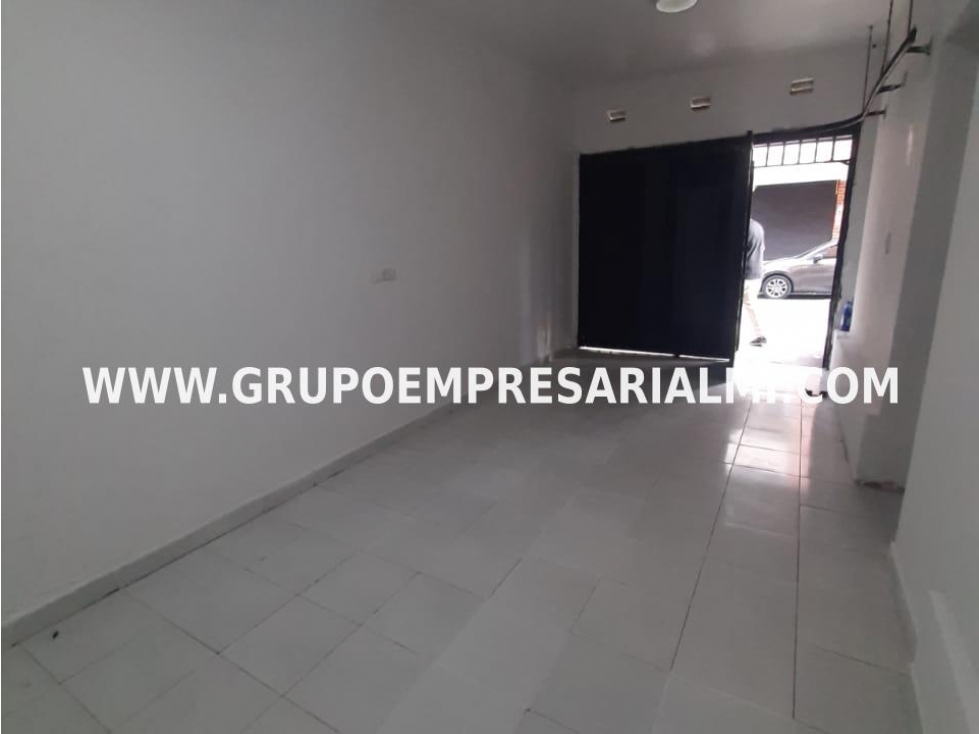 HERMOSO LOCAL EN ARRIENDO - SECTOR SANTA MARÍA COD: 30642 - 2