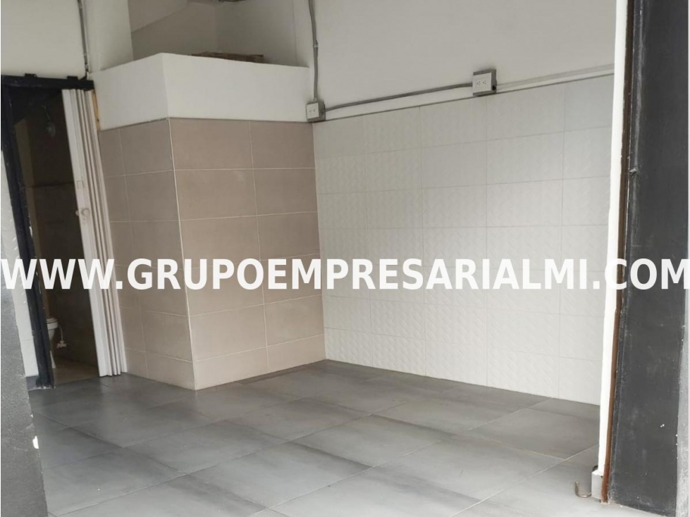 HERMOSO LOCAL EN ARRIENDO - SECTOR LA PAZ COD: 31584 - 1