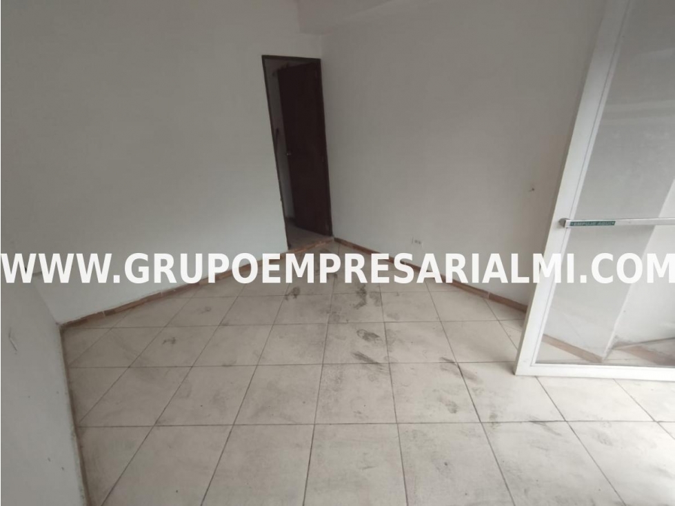 HERMOSO LOCAL EN VENTA - SECTOR LA CANDELARIA COD: 32013 — foto 3
