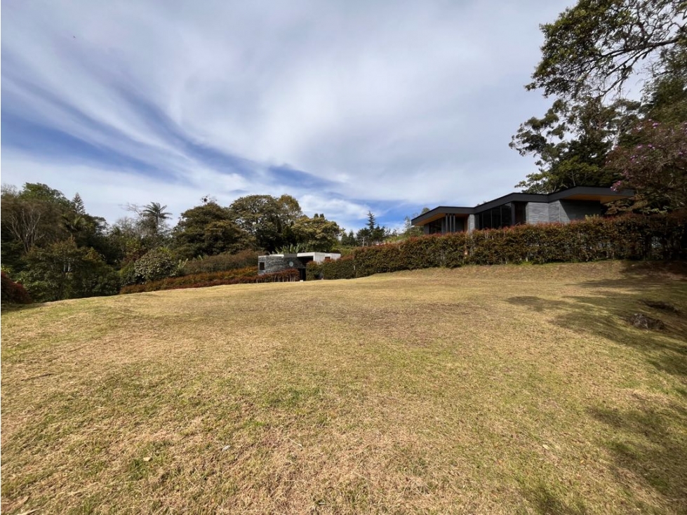 VENTA DE LOTE EN ENVIGADO SECTOR VARIANTE DE PALMAS EN UNIDAD CERRADA — foto 3