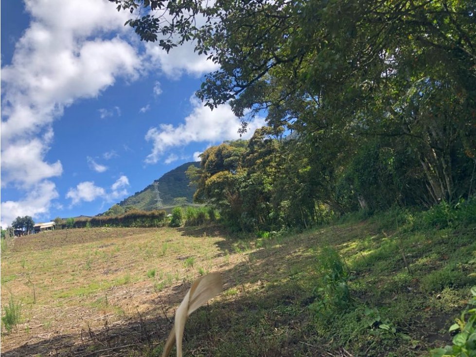 HERMOSO LOTE DE OPORTUNIDAD~ SECTOR CANADÁ EN VENTA CARMEN DE VIBORAL. — foto 2