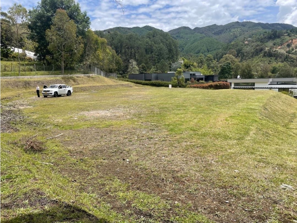 Hermoso lote en El Retiro en unidad cerrada