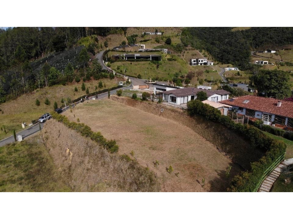 HERMOSO LOTE EN EL RETIRO UBICADO EN LA MEJOR PARCELACIÓN DEL ORIENTE — foto 3