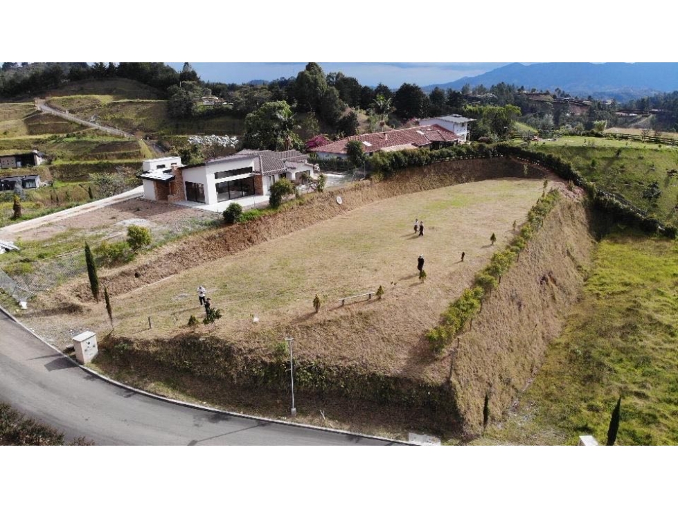 HERMOSO LOTE EN EL RETIRO UBICADO EN LA MEJOR PARCELACIÓN DEL ORIENTE — foto 4