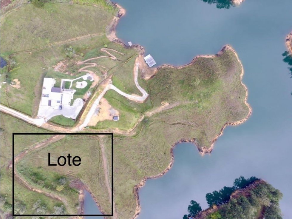 HERMOSO LOTE EN GUATAPÉ EN UNIDAD CERRADA