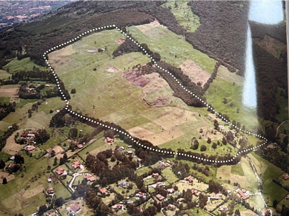 HERMOSO LOTE EN LAS PALMAS EXCELENTE PARCELACIÓN LOTE DE 6.400m2