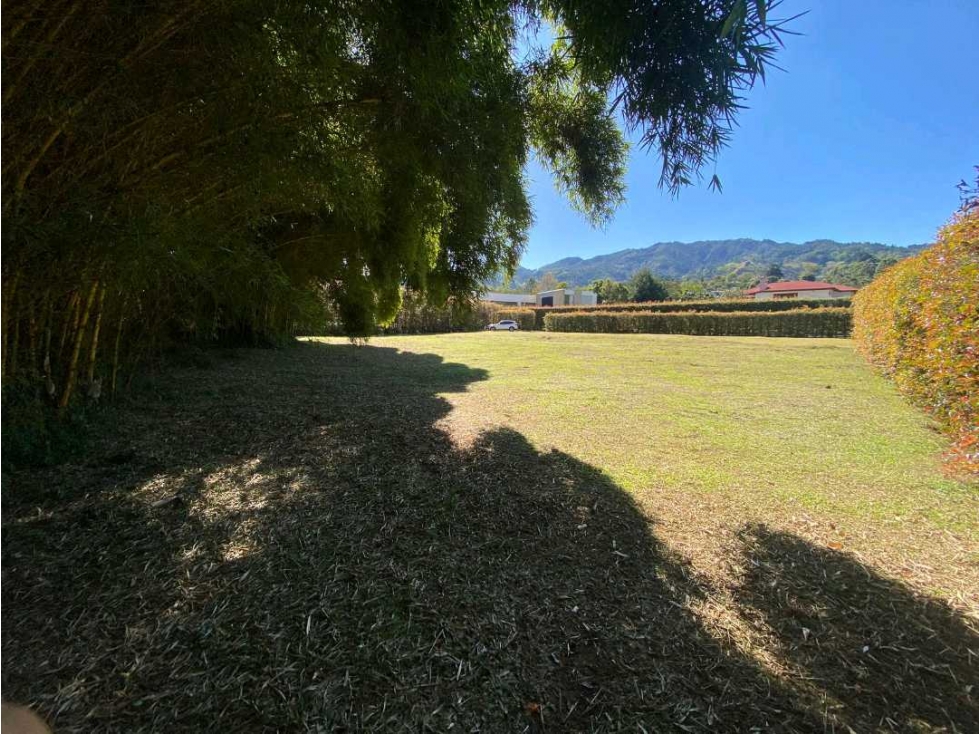 Hermoso Lote en Parcelacion en Fizebad El Retiro en venta — foto 3