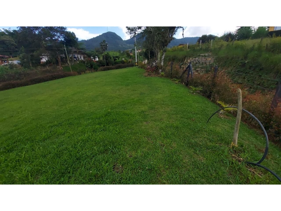HERMOSO LOTE EN PROINDIVISO EN VENTA CARMEN DE VÍBORAL- SECTOR CANADÁ — foto 3