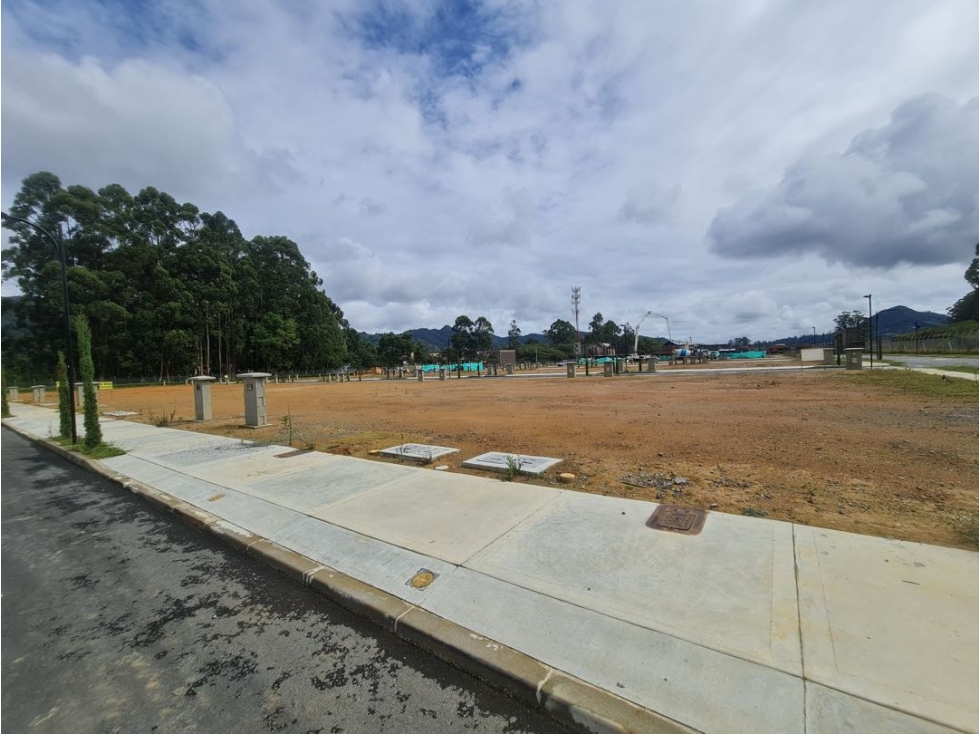 Hermoso lote en unidad cerrada en La Ceja — foto 2