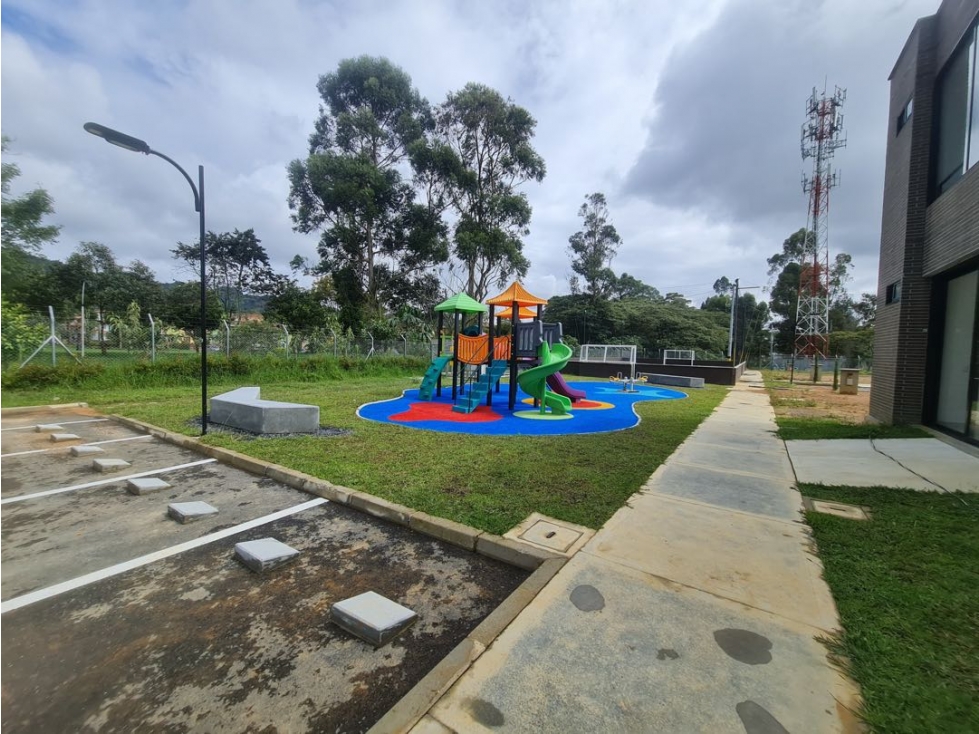 Hermoso lote en unidad cerrada en La Ceja — foto 6