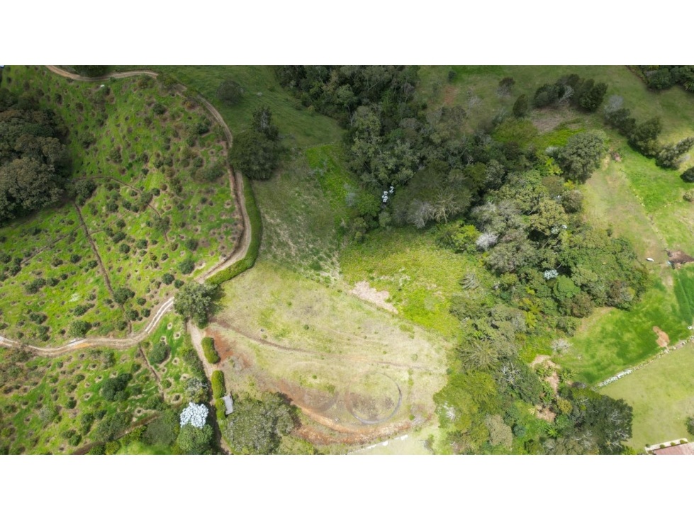 HERMOSO LOTE EN UNIDAD EN EL SECTOR DE VARAHONDA - RIONEGRO — foto 5