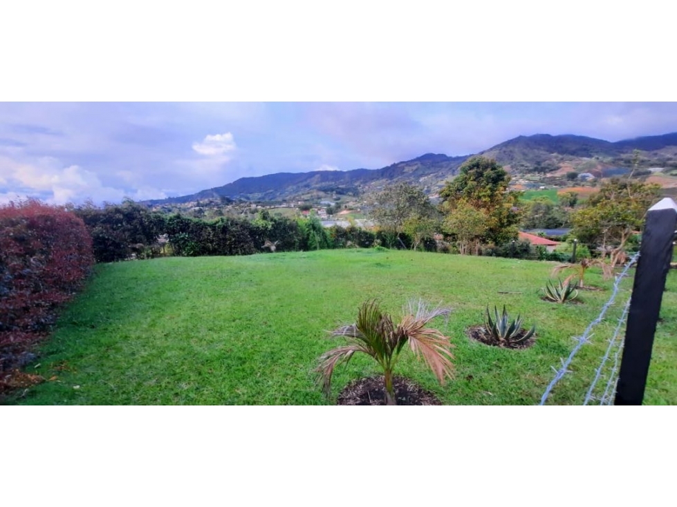 HERMOSO LOTE EN VENTA CON EXCELENTE UBICACIÓN EN EL CARMEN DE VÍBORAL — foto 3