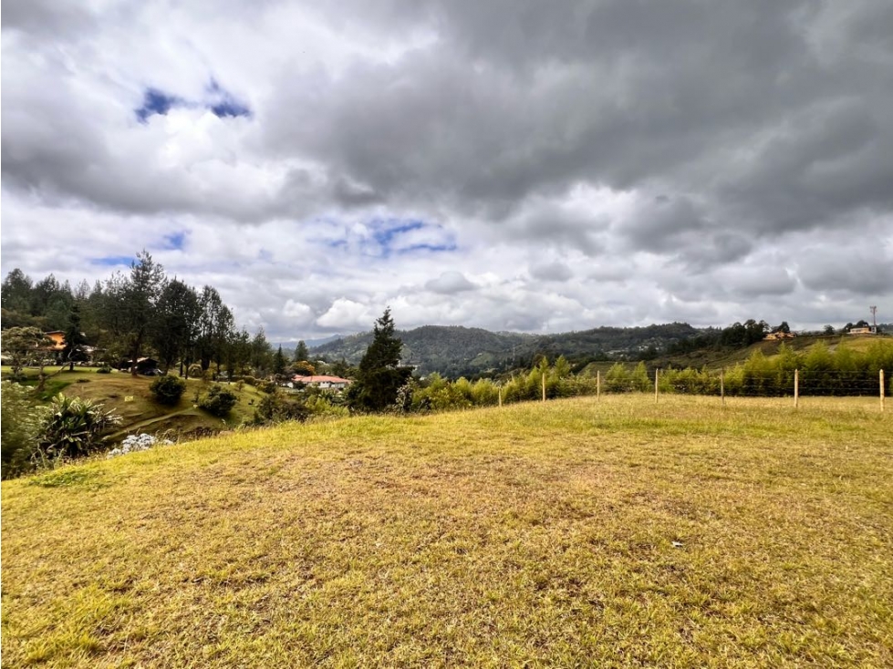 HERMOSO LOTE EN VENTA CON EXCELENTE UBICACIÓN Y VISTA ~ EN GUARNE ANT.