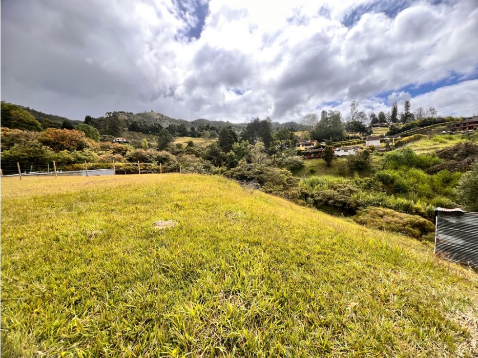 HERMOSO LOTE EN VENTA CON EXCELENTE UBICACIÓN Y VISTA ~ EN GUARNE ANT. — foto 3