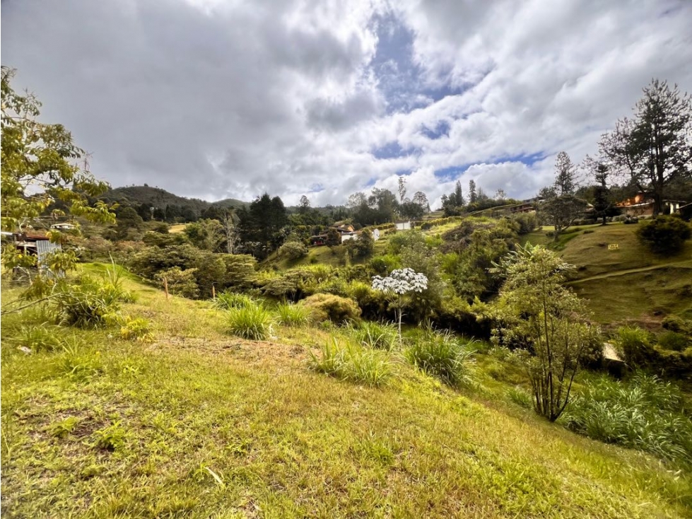 HERMOSO LOTE EN VENTA CON EXCELENTE UBICACIÓN Y VISTA ~ EN GUARNE ANT. — foto 4