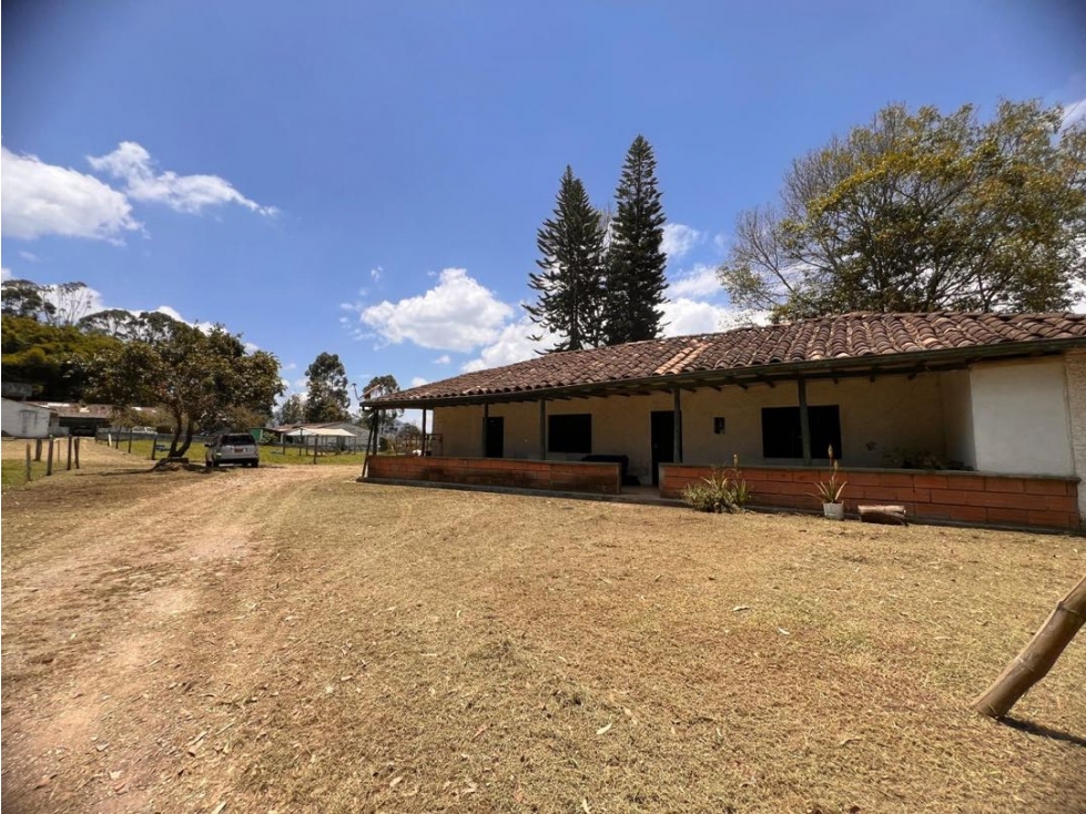 HERMOSO LOTE EN VENTA PARA DESARROLLO URBANO EN EL CARMEN DE VÍBORAL. — foto 4