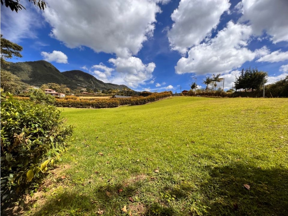 HERMOSO LOTE ESQUINERO INDEPENDIENTE EN VENTA EN PARCELACIÓN. Ganga — foto 3