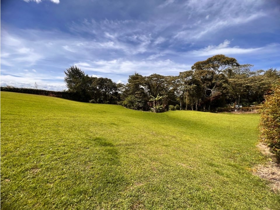 HERMOSO LOTE ESQUINERO INDEPENDIENTE EN VENTA EN PARCELACIÓN. Ganga — foto 4