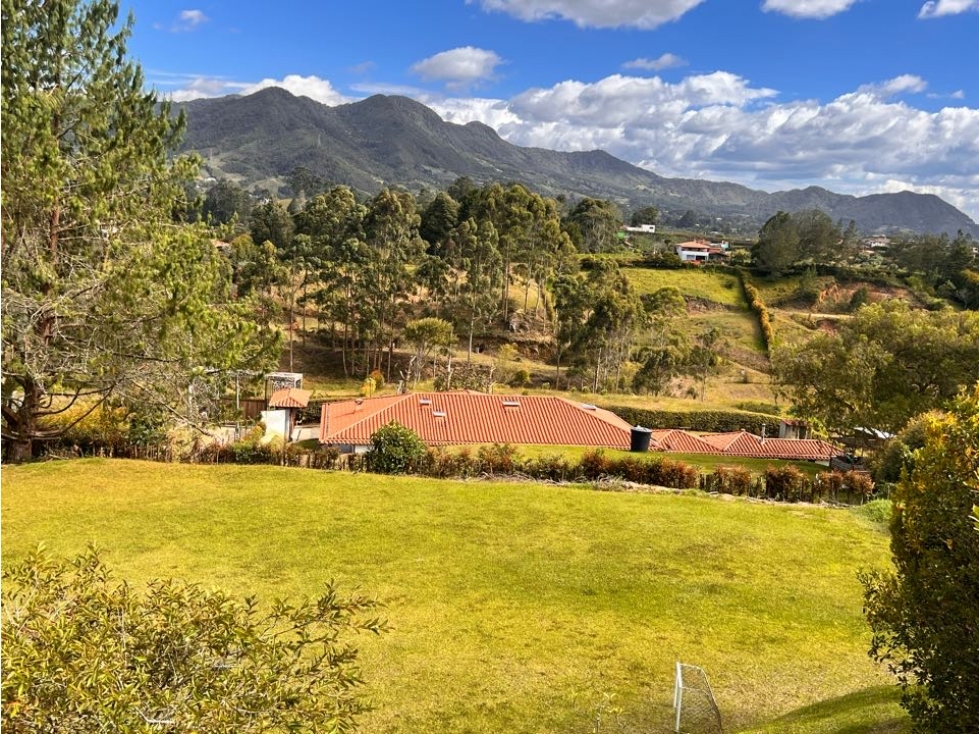 HERMOSO LOTE INDEPENDIENTE CON EXCELENTE UBICACIÓN EN EL CARMEN DE VÍB