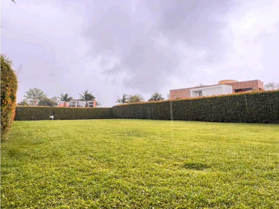HERMOSO LOTE PLANO EN VENTA CON EXCELENTE UBICACION EN LLANOGRANDE — foto 2