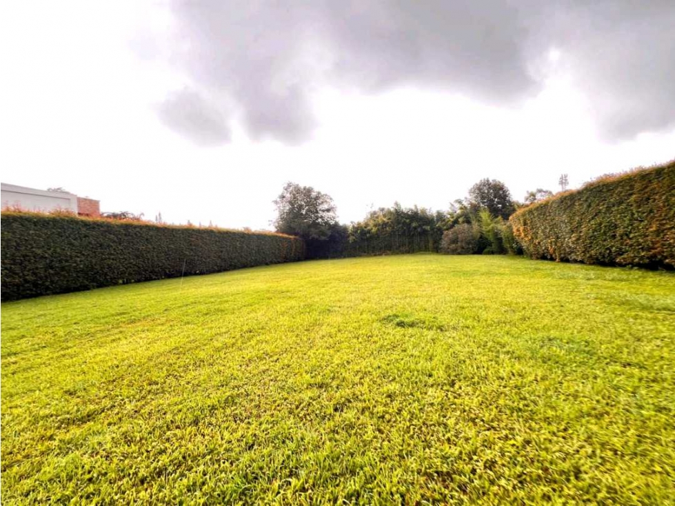 HERMOSO LOTE PLANO EN VENTA CON EXCELENTE UBICACION EN LLANOGRANDE — foto 3