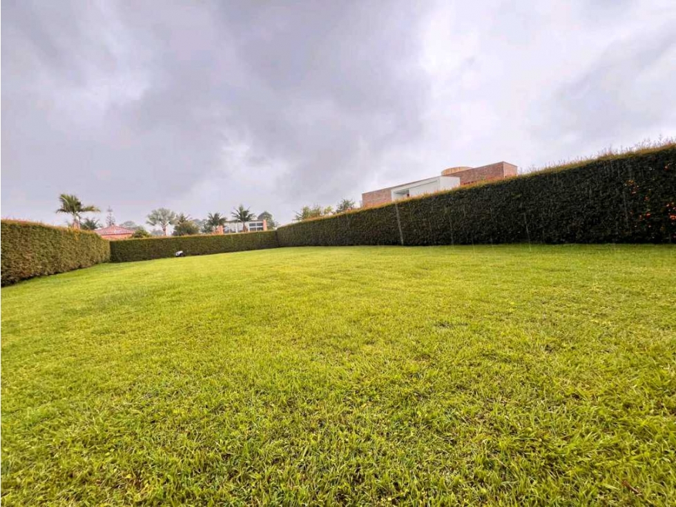 HERMOSO LOTE PLANO EN VENTA CON EXCELENTE UBICACION EN LLANOGRANDE — foto 6