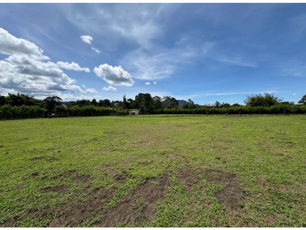 HERMOSO LOTE PLANO INDEPENDIENTE CON EXCELENTE UBICACIÓN EN LA CEJA 5' — foto 3