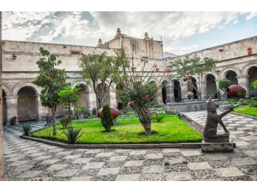 ALQUILER DE HERMOSO MONUMENTO HISTÓRICO - 6