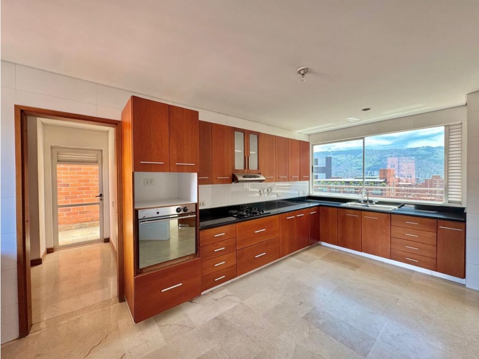 Hermoso Penthouse con Vista en Laureles
