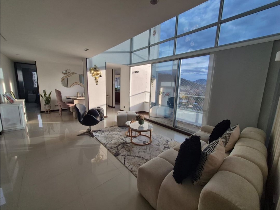 HERMOSO PENTHOUSE DUPLEX EN ENVIGADO . SECTOR CUMBRES