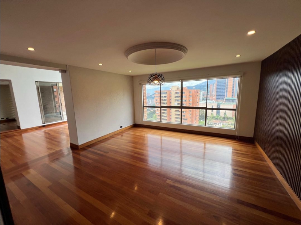 HERMOSO PENTHOUSE EN POBLADO CERCA AL TESORO LINDA VISTA — foto 3