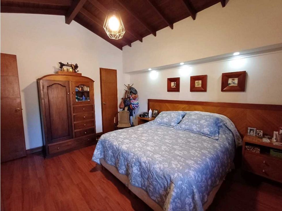 Apartamento tipo colonial. Súper vista. Cerro Nutibara. Piscina — foto 6