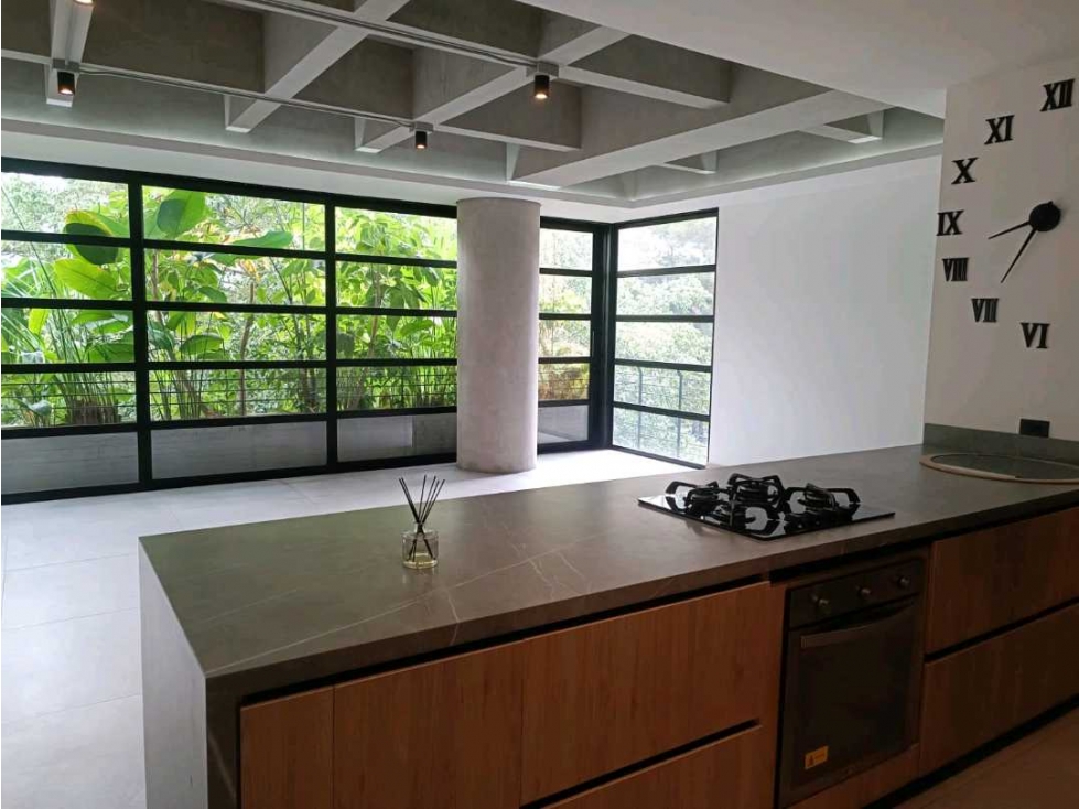 Hermoso y amplio Apartamento en el corazón de El Poblado — foto 3