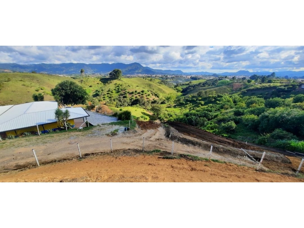 HERMOSOS LOTES EN PROINDIVISO EN VENTA CON LINDA VISTA Y UBICACIÓN