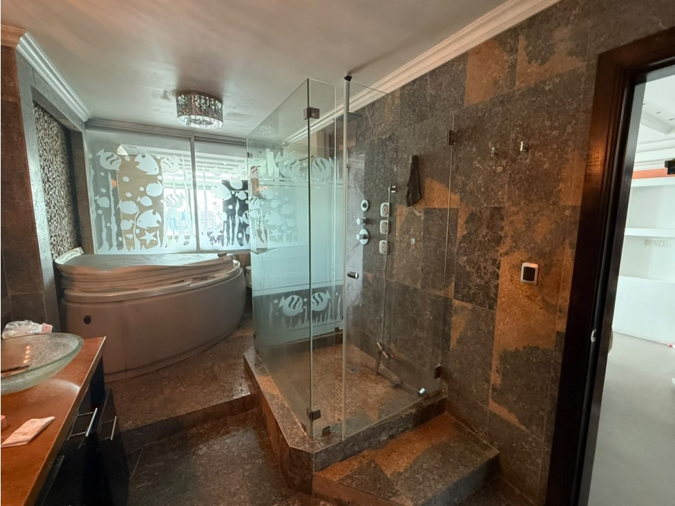 High-Floor 3-Bedroom Apartment in San Francisco — foto 3