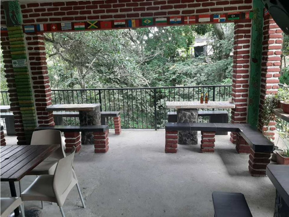 Hostal-restaurante-discotk de 3 pisos al lado de río, minca 011 - 3