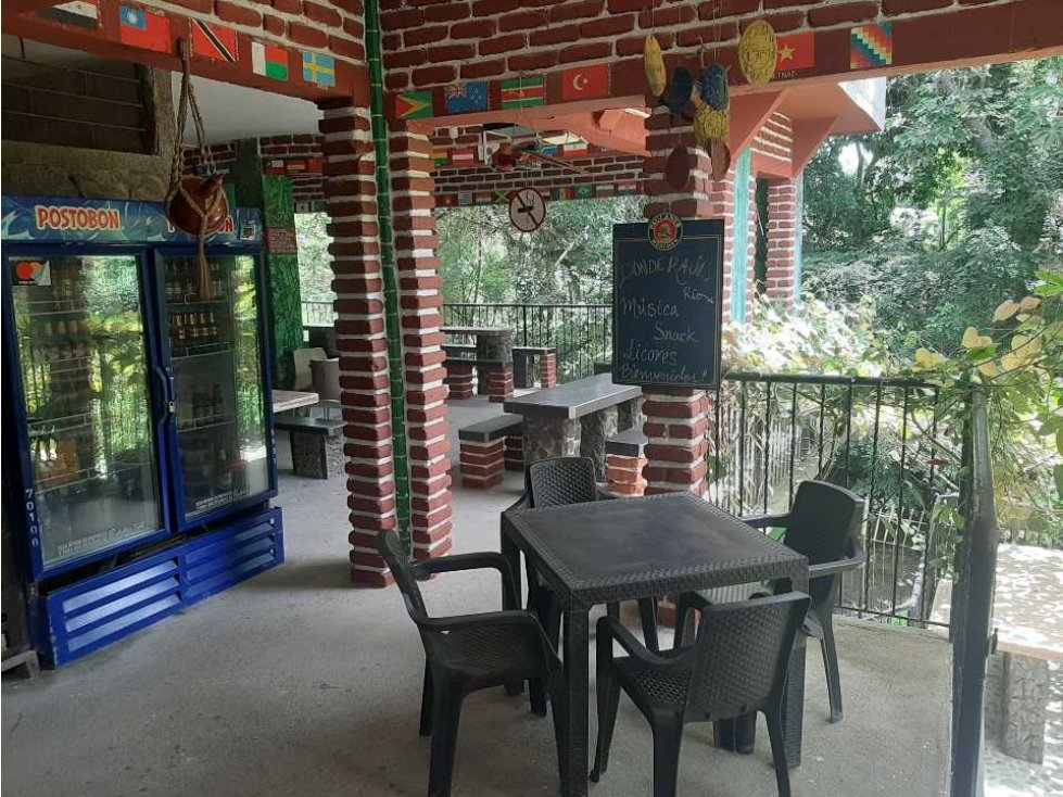 Hostal-restaurante-discotk de 3 pisos al lado de río, minca 011 - 1