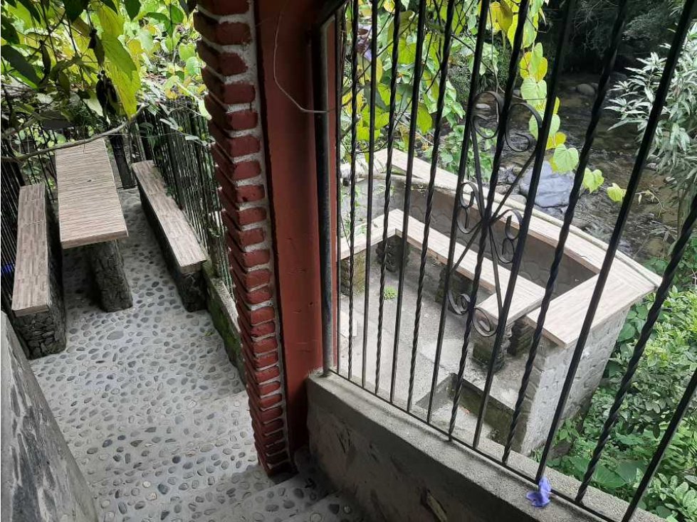 Hostal-restaurante-discotk de 3 pisos al lado de río, minca 011 - 6