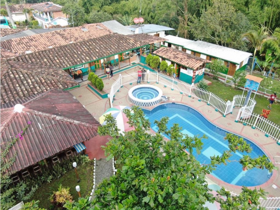 HOTEL CAMPESTRE EN MONTENEGRO MUY CERCA DEL PARQUE DE CAFÉ - 4