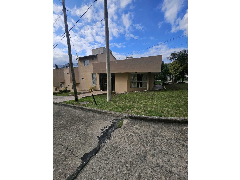 HOTEL EN VENTA EN EL MEJOR BARRIO DE VILLA CARLOS PAZExcelente ubicac - 1