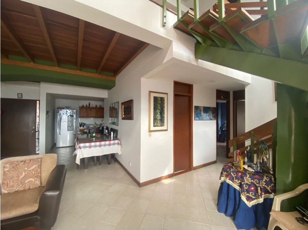 HREMOSO PENTHOUSE EN EL POBLADO LOMA DEL INDIO PISO ALTO LINDA VISTA