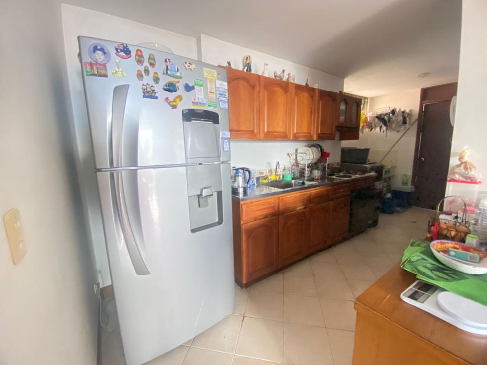 HREMOSO PENTHOUSE EN EL POBLADO LOMA DEL INDIO PISO ALTO LINDA VISTA — foto 3