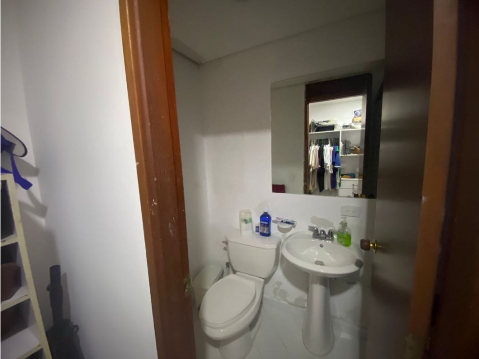 HREMOSO PENTHOUSE EN EL POBLADO LOMA DEL INDIO PISO ALTO LINDA VISTA — foto 4