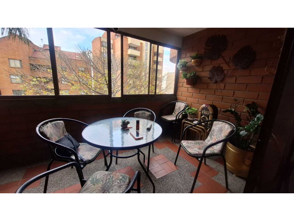 APTO PARA VENTA EN LAURELES - IGLESIA SANTA TERESITA, MEDELLIN — foto 4